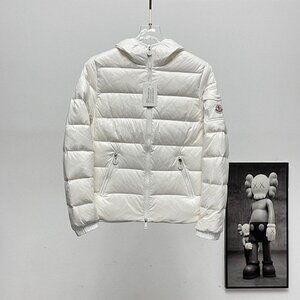 Moncler Thin White Hooded Puffer Jacket Short Lightweight Down Coat